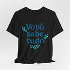 Vovó sabe tudo Grandma Knows Everything T-Shirt | Portuguese Grandma Tee