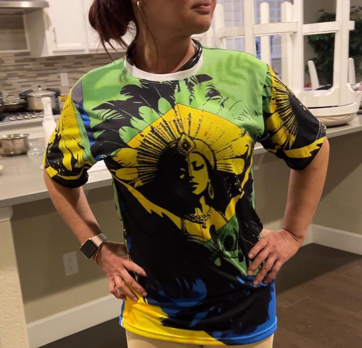 Carnaval dancer green yellow tee