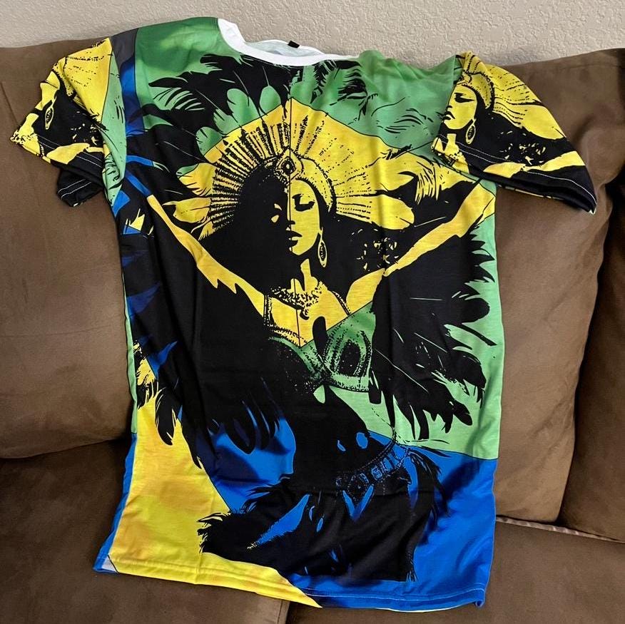 Carnaval dancer green tee lifestyle